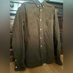 H&M Casual Sift Corduroy  Button-Down Shirt